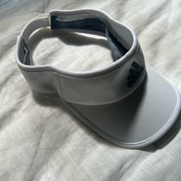 NWOT Adidas Visor - Picture 2 of 4